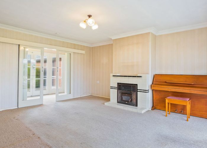 at 19 Mahoe Street, Otaki Beach, Otaki