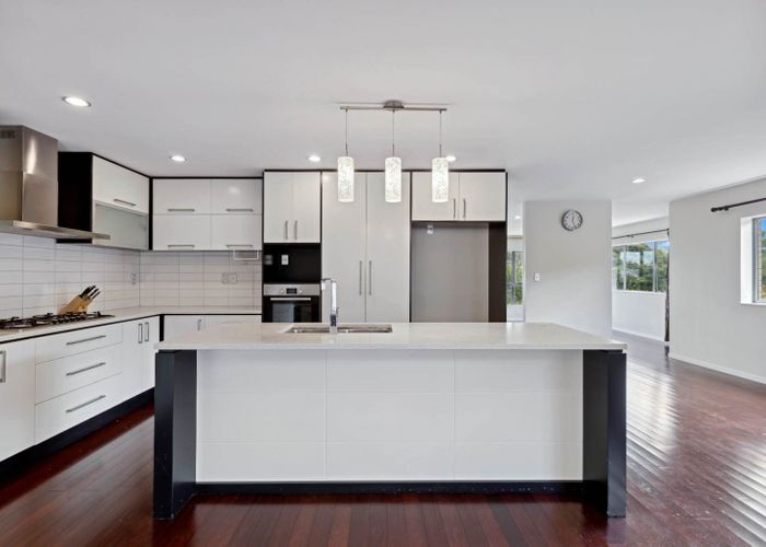  at 9 Baker Street, Fairview Heights, Auckland