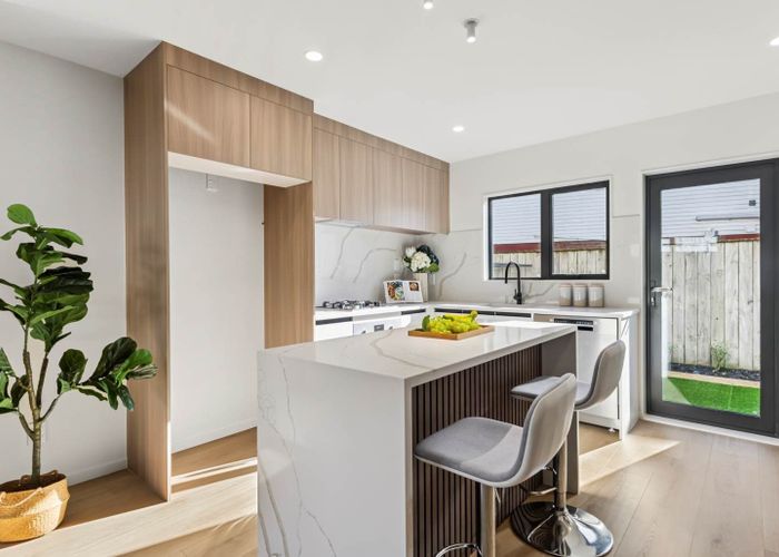  at 2/23 Stonex Road, Papatoetoe, Manukau City, Auckland