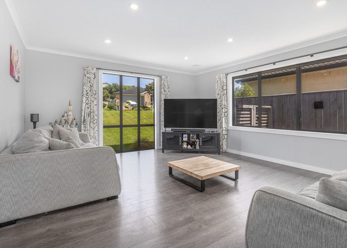  at 10 Tararua Close, Aotea, Porirua