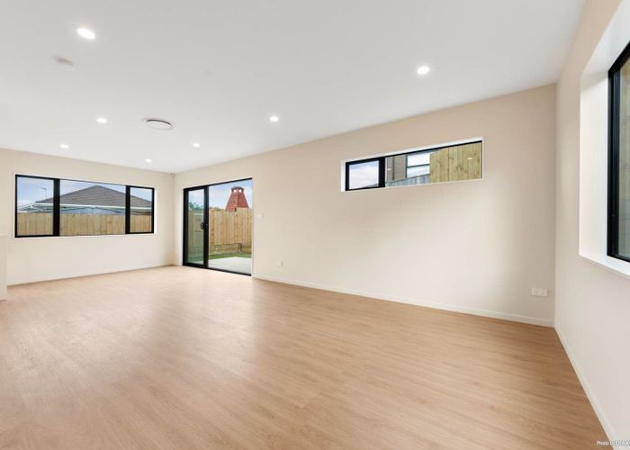  at 4237A Great North Road, Glendene, Auckland