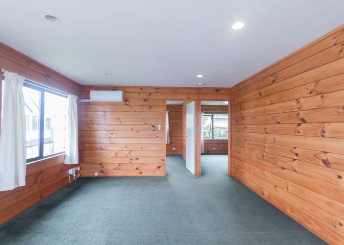  at 1 Worthington Place, West Harbour, Waitakere City, Auckland