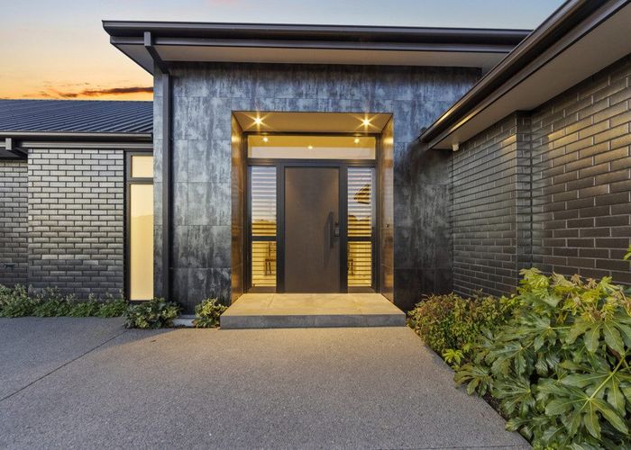  at 17 Lees Road, Strowan, Christchurch City, Canterbury