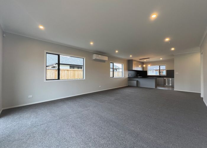  at 21 Sydney Place, Flagstaff, Hamilton