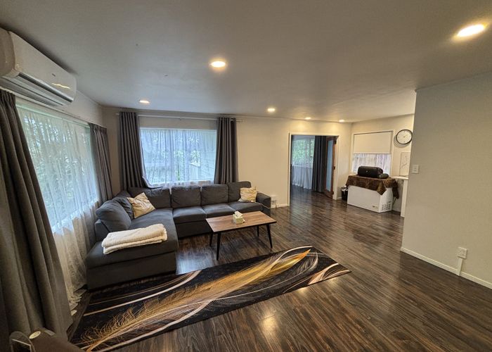  at 6 Jarrah Place, Massey, Waitakere City, Auckland