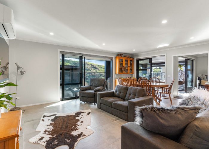  at 15 Bob Carter Place, Welcome Bay, Tauranga