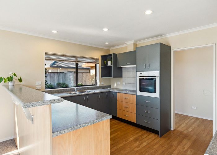  at 32 Monarch Place, Paraparaumu Beach, Kapiti Coast, Wellington