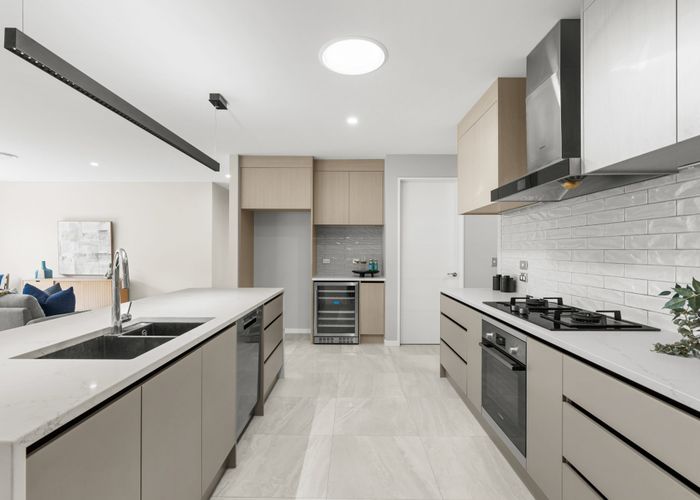  at 24 McVicar Drive, Cashmere, Christchurch City, Canterbury