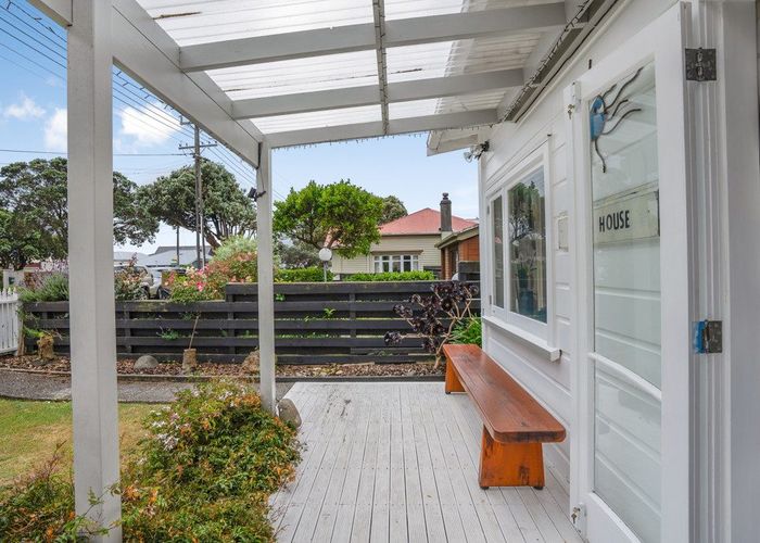  at 21 Tuatoru Street, Eastbourne, Lower Hutt, Wellington