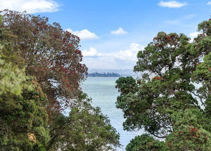  at 3 Maunganui Road, Birkenhead, North Shore City, Auckland