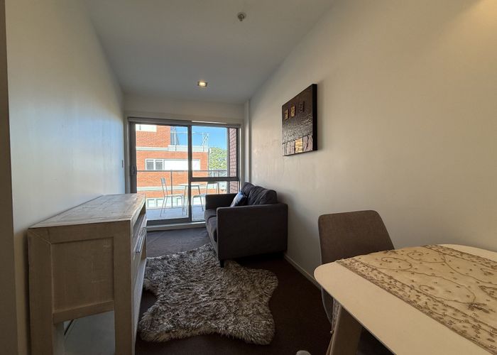  at 302/4 Wagener Place, Mount Albert, Auckland City, Auckland