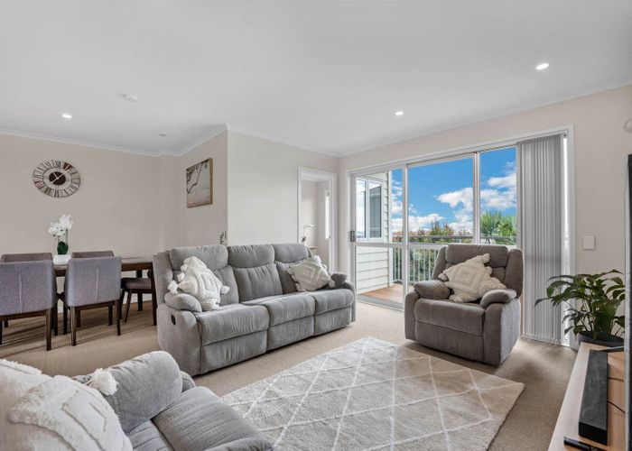  at 100 Arrowsmith Drive, Flat Bush, Manukau City, Auckland