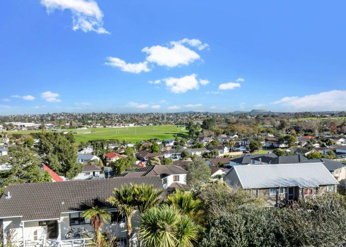  at 16 Lewisham Street, Highland Park, Manukau City, Auckland