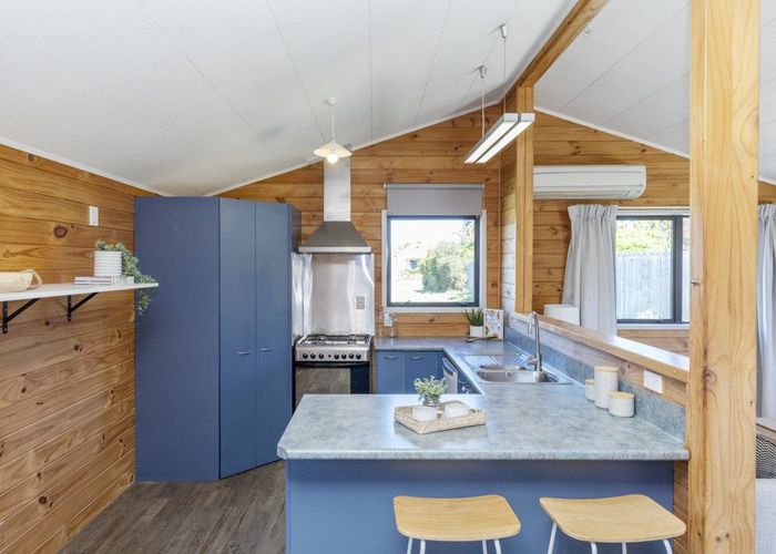  at 300 Cranford Street, St. Albans, Christchurch City, Canterbury