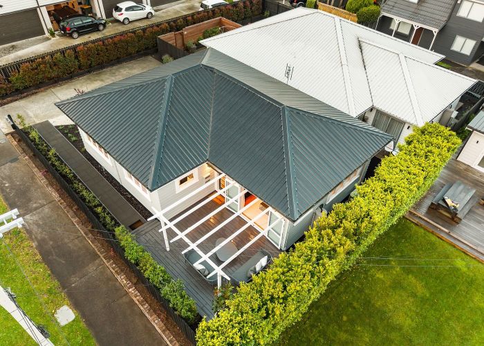  at 111 Kiwi Road, Point Chevalier, Auckland City, Auckland