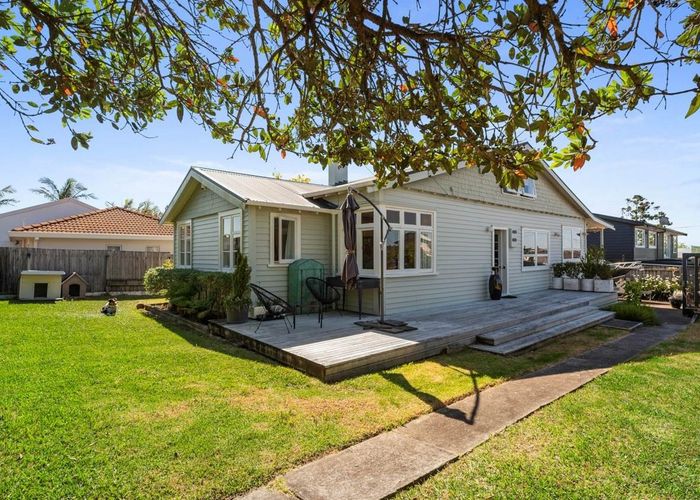  at 16 Bayswater Avenue, Bayswater, Auckland