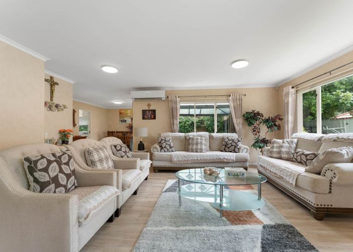  at 5 Dainton Place, New Lynn, Waitakere City, Auckland