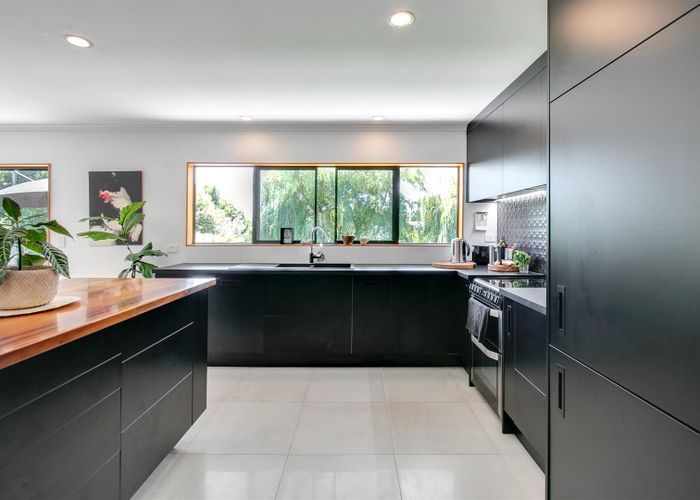  at 33 Cedar Road, Te Awanga, Te Awanga