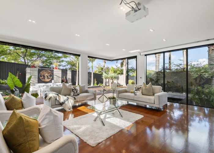  at 17 Waitemata Road, Hauraki, Auckland