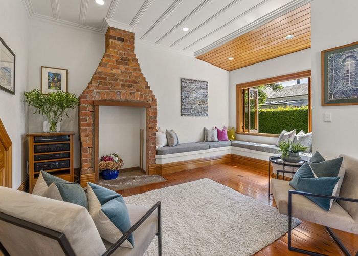  at 5 Mozeley Avenue, Devonport, Auckland