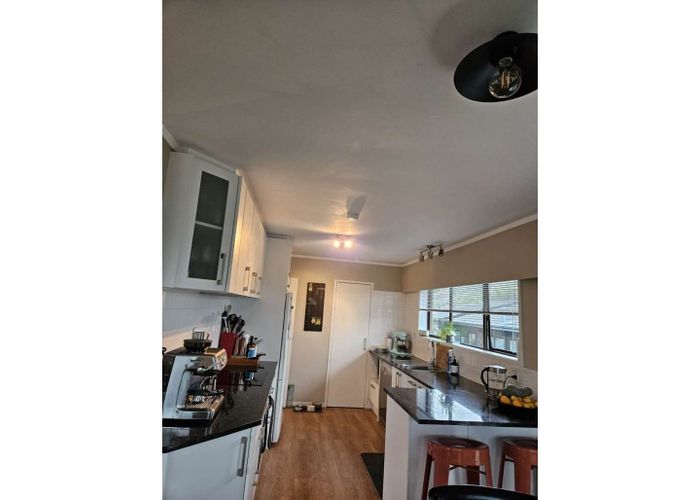  at 22 Murvale Drive, Bucklands Beach, Auckland