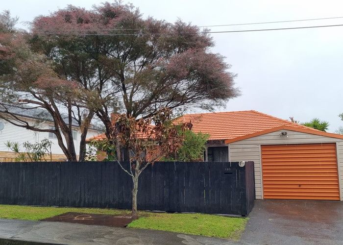  at 135 Haverstock Road, Sandringham, Auckland