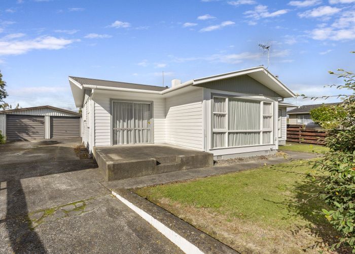  at 12 Pinedale Parade, Milson, Palmerston North