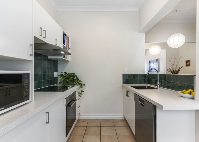  at 323C Mount Eden Road, Mount Eden, Auckland City, Auckland