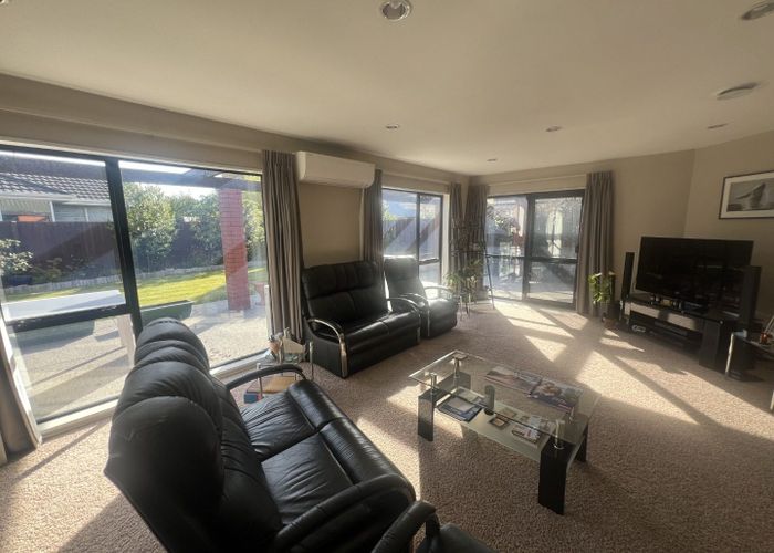  at 93 Apsley Drive, Avonhead, Christchurch City, Canterbury