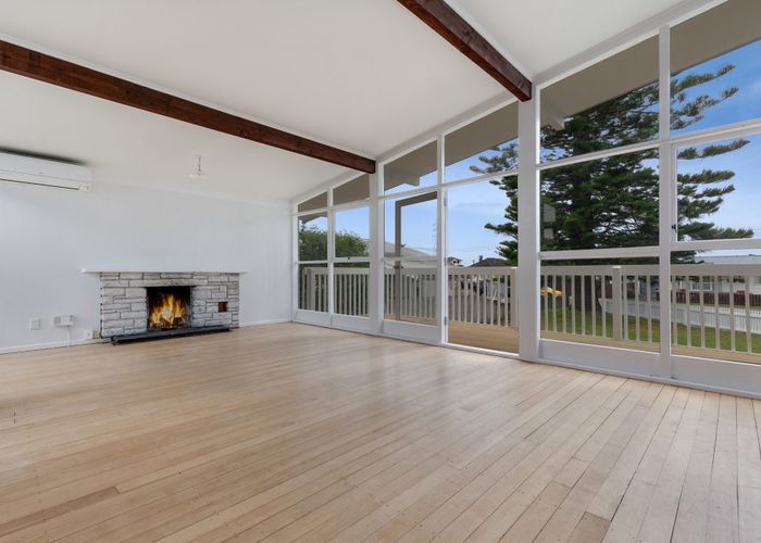  at 33 McBurney Place, Mangere East, Manukau City, Auckland