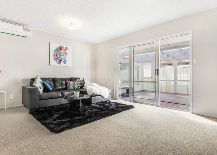 at 3/63 Kenderdine Road, Papatoetoe, Auckland
