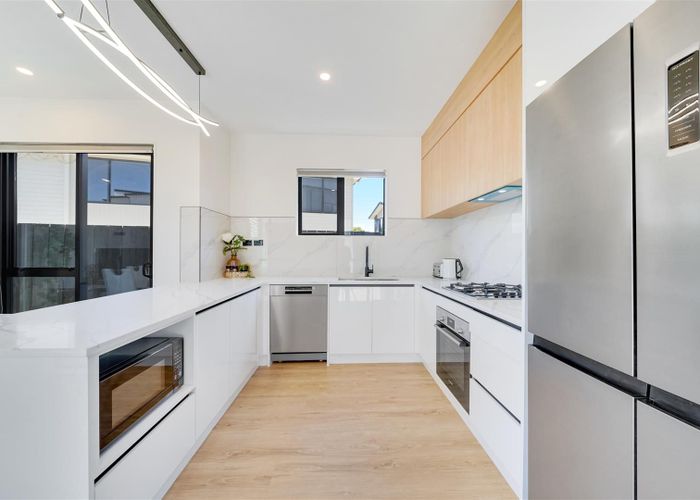  at 713 Massey Road, Mangere, Manukau City, Auckland