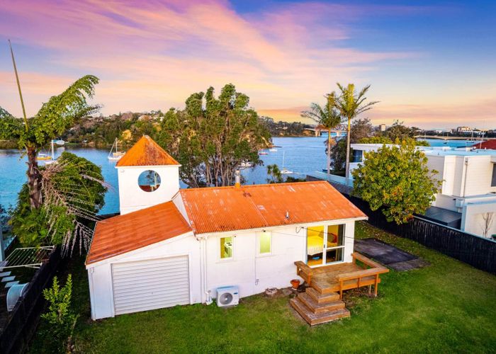  at 113 Ferry Parade, Herald Island, Waitakere City, Auckland