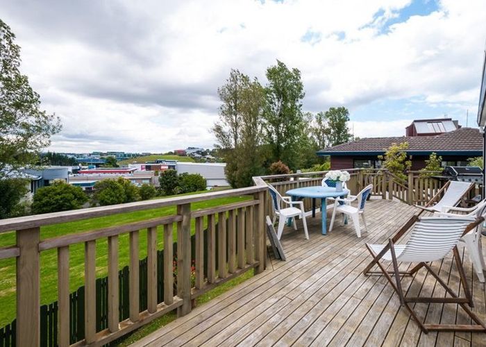  at 1/6 Altair Place, Windsor Park, North Shore City, Auckland