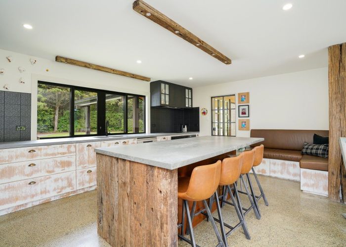  at 102 Black Road, Otatara