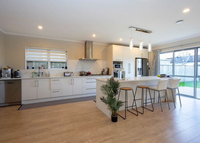  at 20 Charlestown Drive, Flat Bush, Auckland