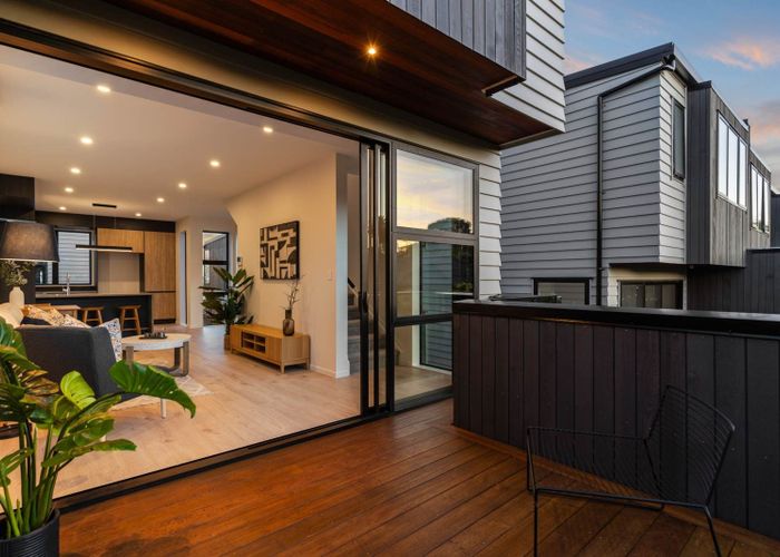  at 11/27 Hastings Road, Mairangi Bay, North Shore City, Auckland