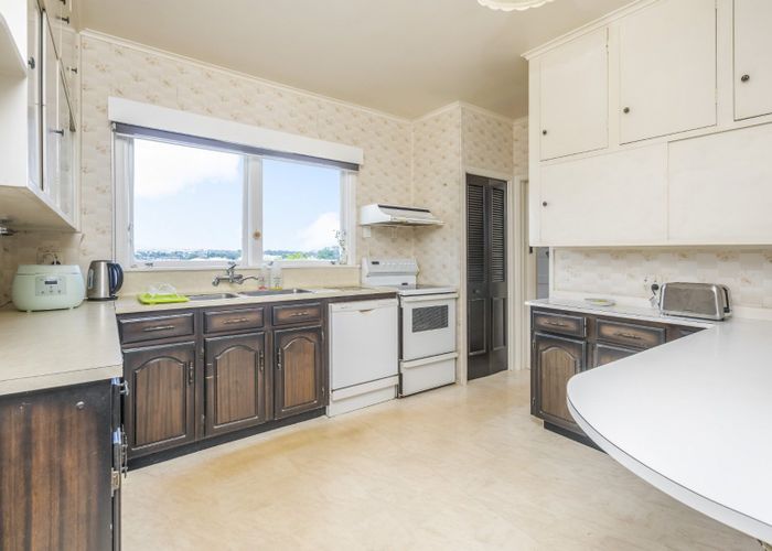  at 39 Mellons Bay Road, Mellons Bay, Manukau City, Auckland