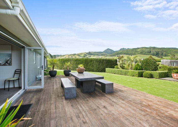  at 142 Wairau Road, Oakura, New Plymouth, Taranaki