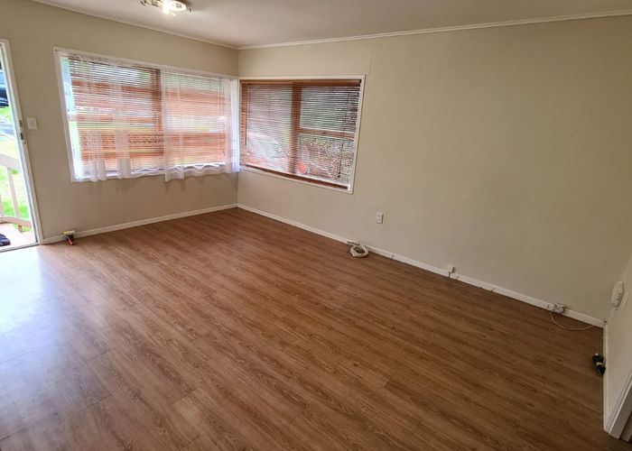  at 2/5 Eban avenue, Hillcrest, North Shore City, Auckland