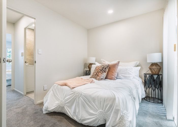  at 23P Hendry Avenue, Hillsborough, Auckland