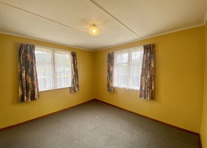  at 4 Hazel Street, Ebdentown, Upper Hutt, Wellington