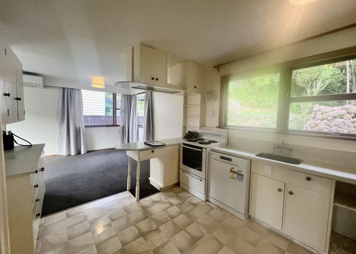  at 6 Barberry Grove, Maungaraki, Lower Hutt, Wellington