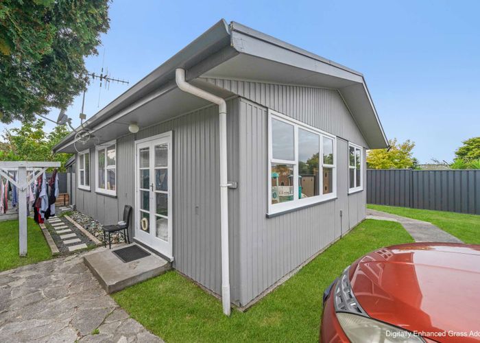  at 30 Dover Road, Flaxmere, Hastings
