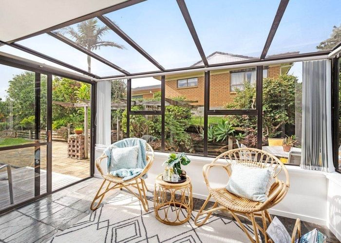  at 2/29 Rapallo Place, Farm Cove, Manukau City, Auckland