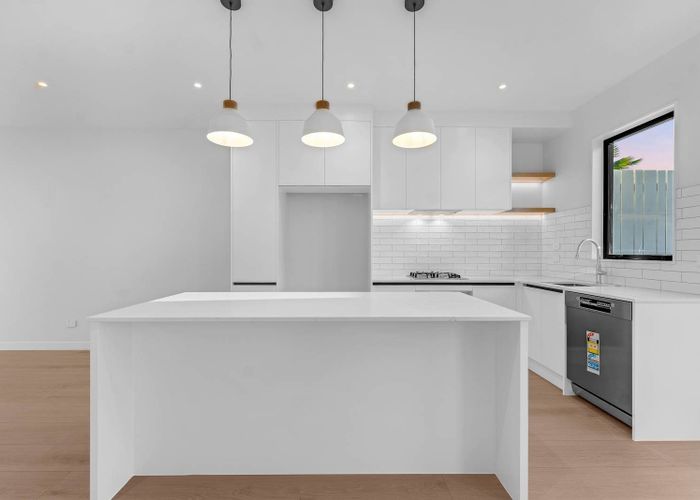  at 60B Lewisham Street, Highland Park, Manukau City, Auckland