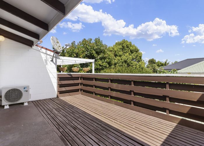  at 2/43 Halesowen Avenue, Sandringham, Auckland