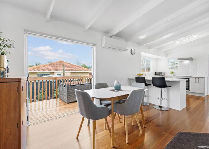  at 1/98 CHISLEHURST ST, Henderson, Auckland
