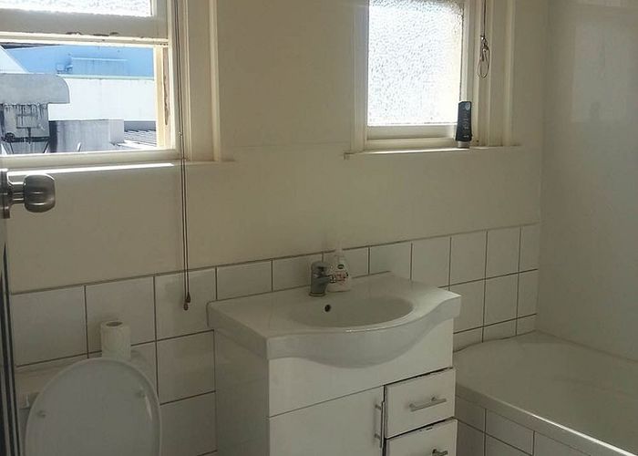  at 2/108 High Street, Lower Hutt, Lower Hutt, Wellington