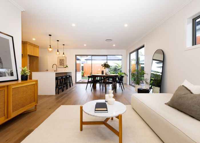  at 8 Henl Lane, Milldale, Rodney, Auckland